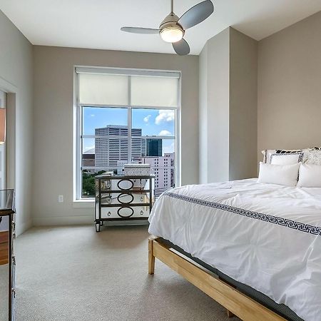 Upscale Condos And Penthouses Close To Canal And Bourbon St ニューオーリンズ エクステリア 写真