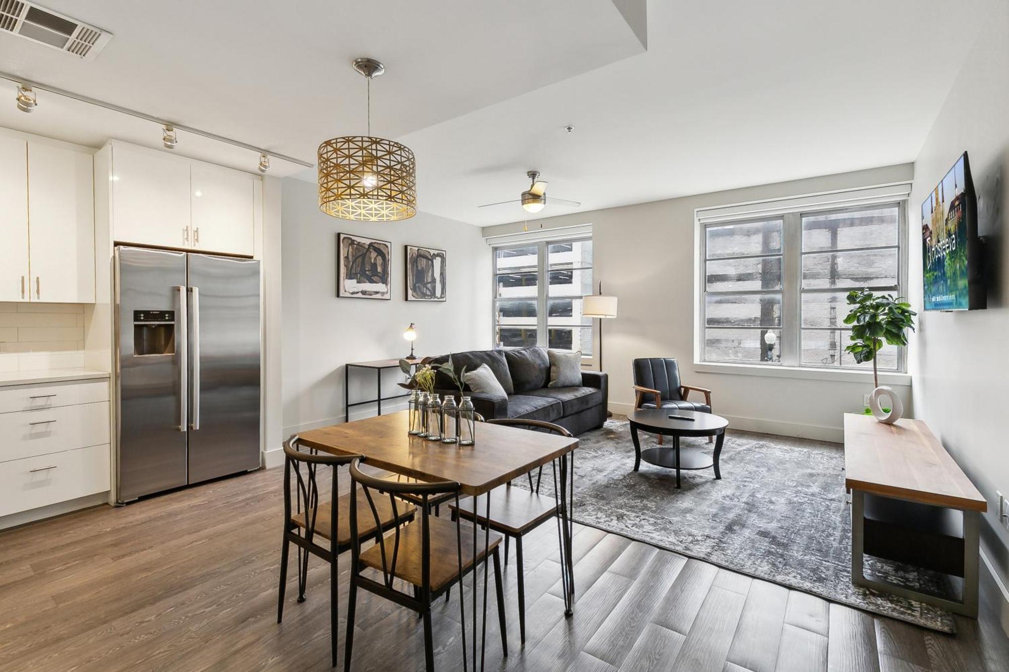 Upscale Condos And Penthouses Close To Canal And Bourbon St ニューオーリンズ エクステリア 写真