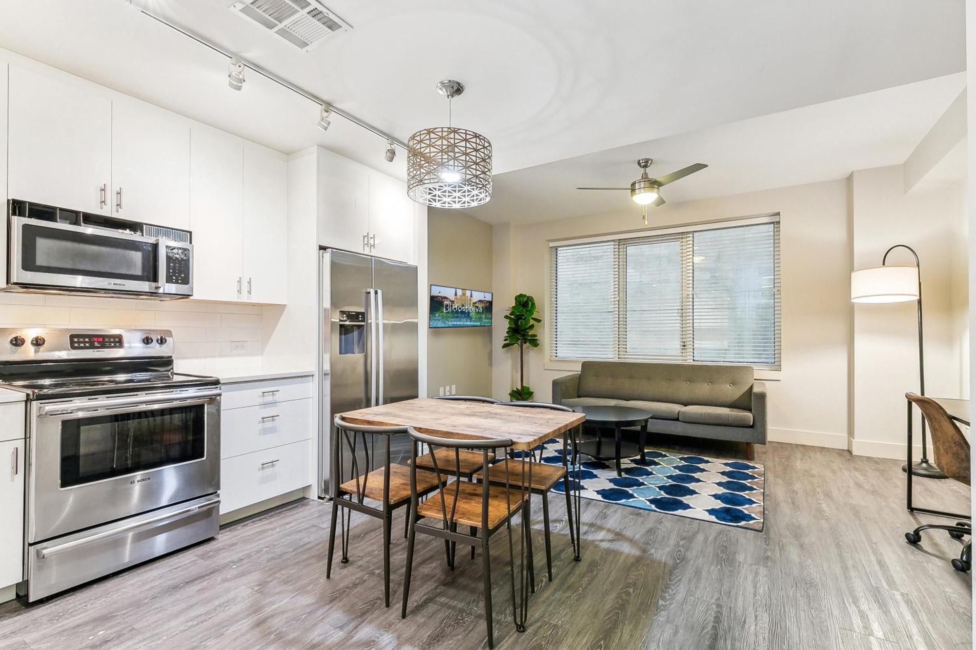 Upscale Condos And Penthouses Close To Canal And Bourbon St ニューオーリンズ エクステリア 写真